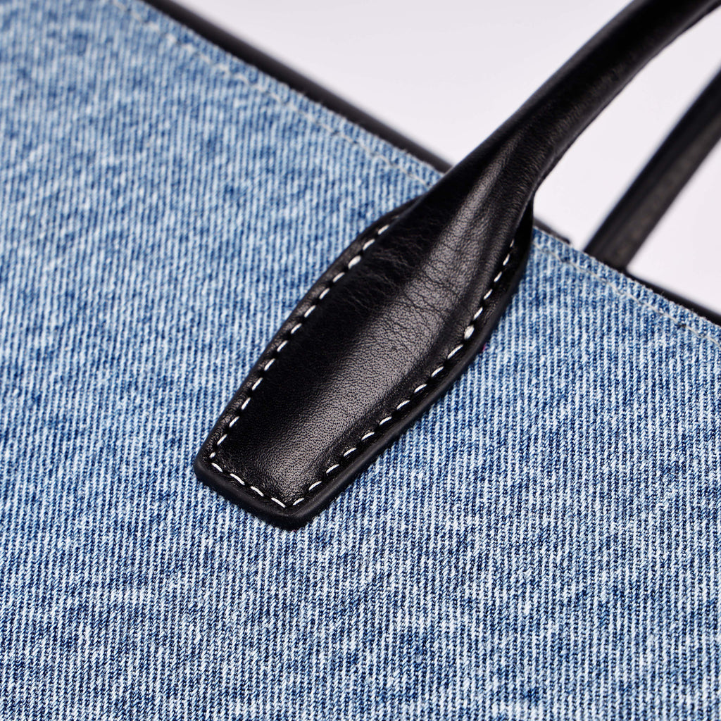 Caelum Baguette Bag
